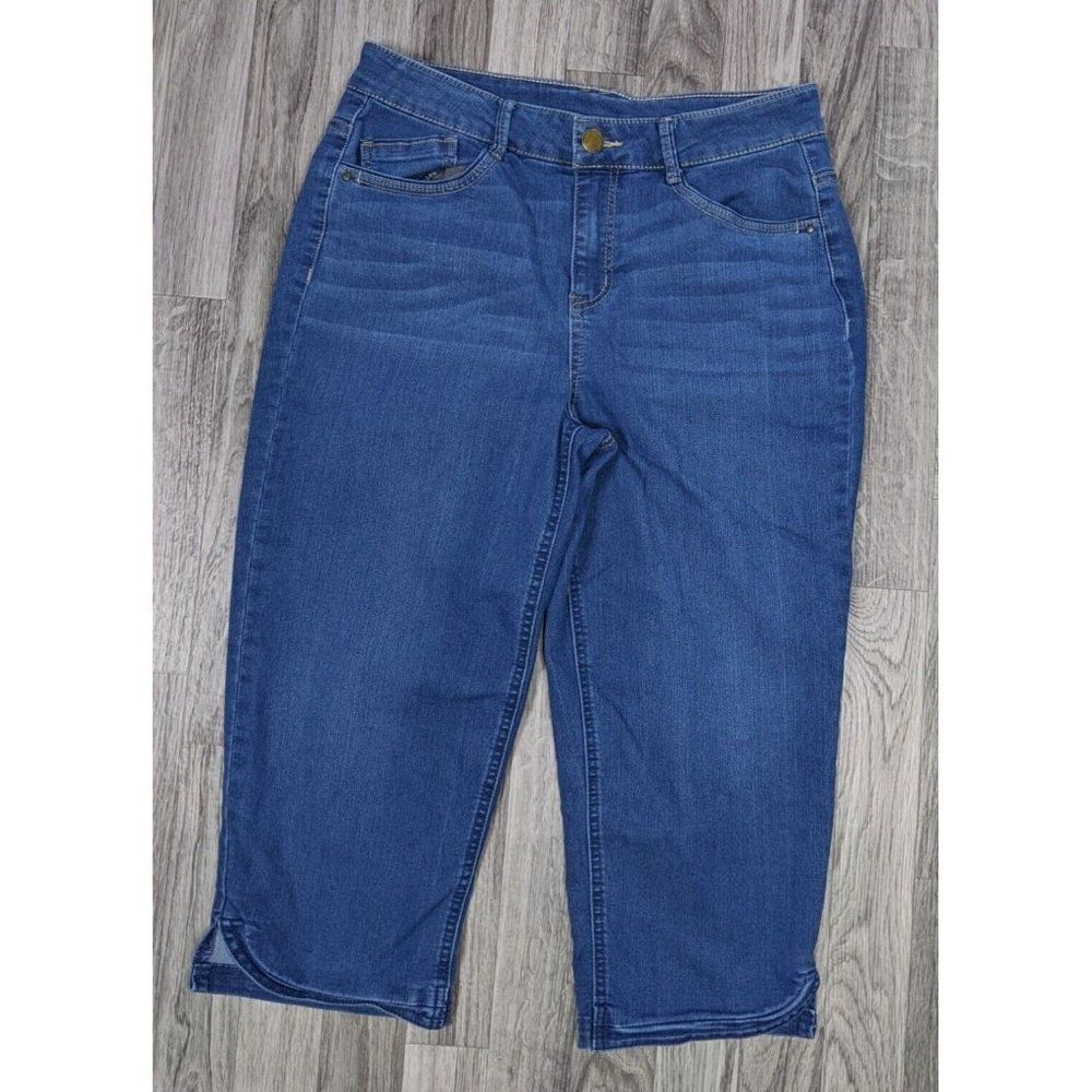 (3/$35)‎ Christopher & Banks Size 8 Average Pockets Denim Blue Jeans Capris